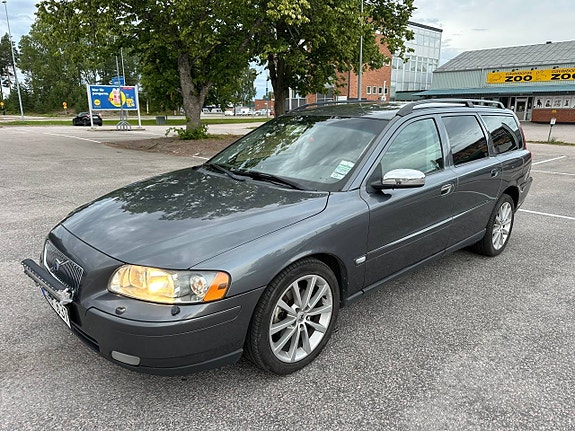 Volvo V70 7 of 12