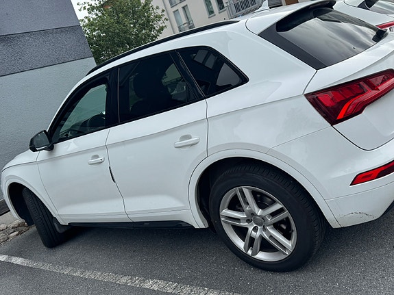 Audi Q5 2 of 5