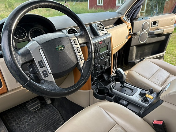 Land Rover Discovery 3 10 of 16