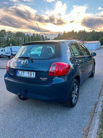 Toyota Auris 3 of 4