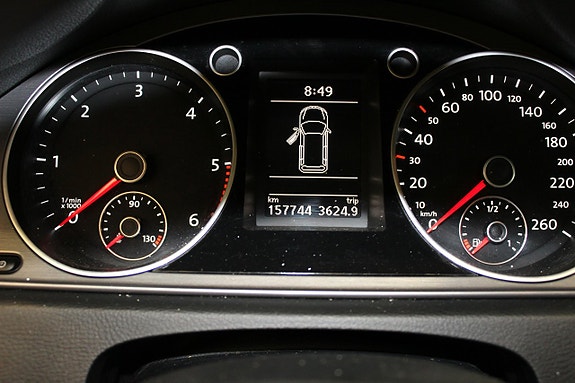 Volkswagen Passat 18 of 18
