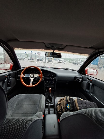 Hyundai Elantra 2 of 5