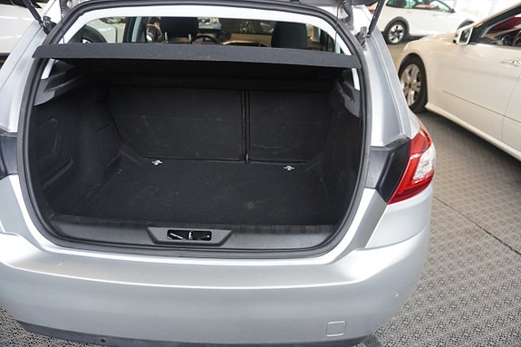 Peugeot 308 5 of 5