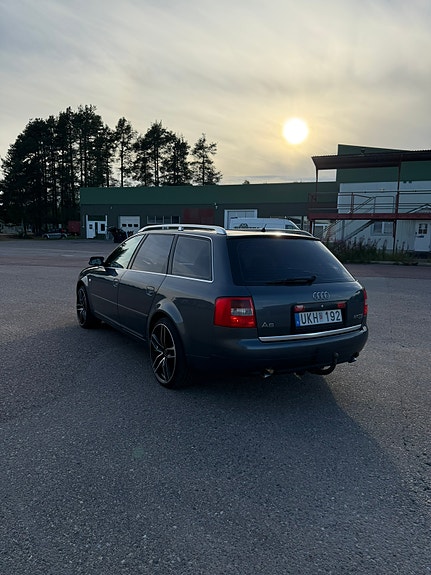 Audi A6 4 of 4