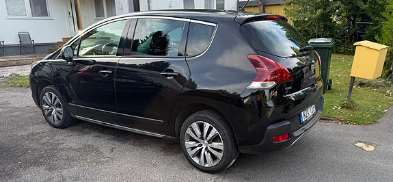 Peugeot 3008 3 of 5