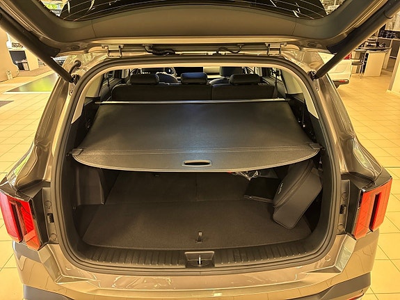 Kia Sorento 14 of 16
