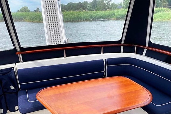 Storebro 435 Commander Volvo Penta D6-370 EVC 2009 3 of 5
