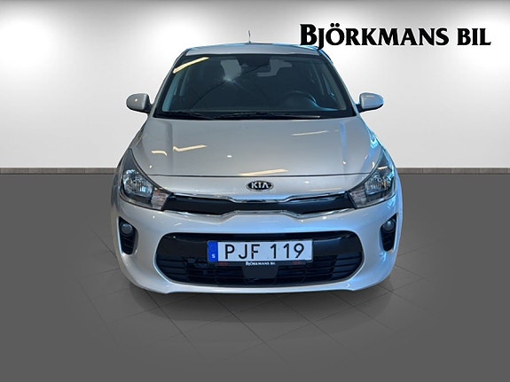 Kia Rio 2 of 5
