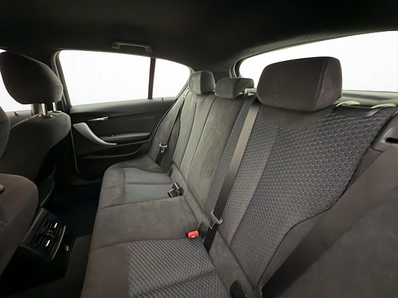 BMW 118d 16 of 30