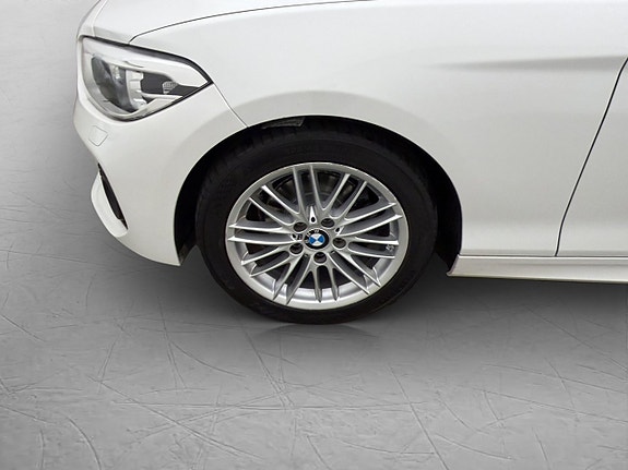 BMW 118d 28 of 30