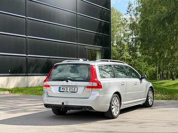 Volvo V50 2 of 2