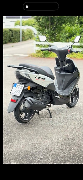 Motocr Comet 2 of 3