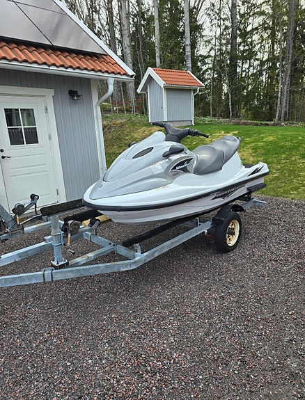 Yamaha Waverunner 1200 2 of 4