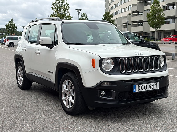 Jeep Renegade 5 of 11