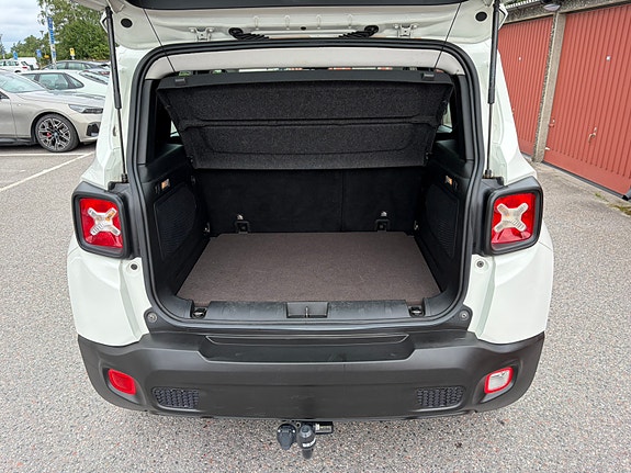 Jeep Renegade 7 of 11