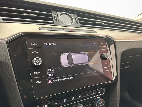 Volkswagen Passat Alltrack 20 of 30
