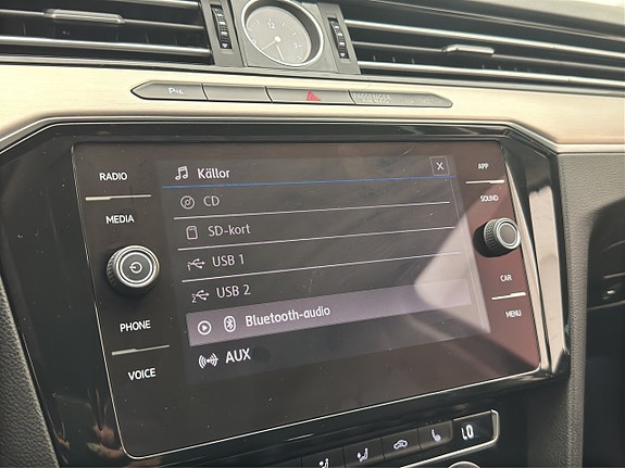 Volkswagen Passat Alltrack 21 of 30