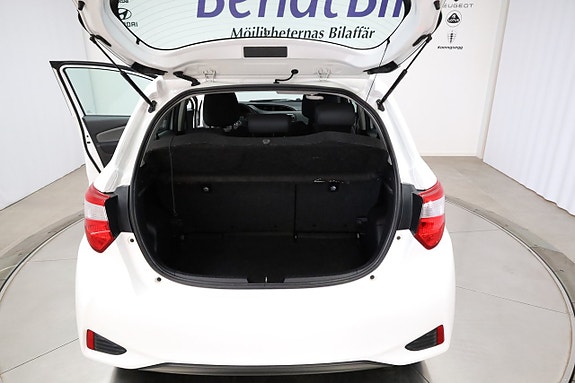 Toyota Yaris 9 of 25