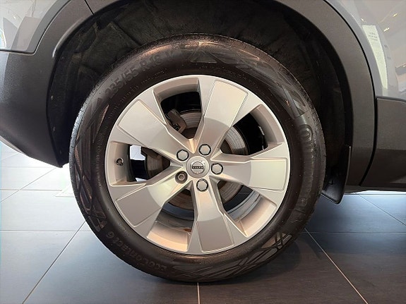 Volvo XC40 18 of 21