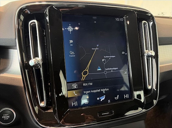 Volvo XC40 11 of 21