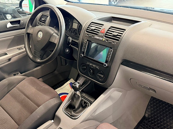 Volkswagen Golf V 6 of 12