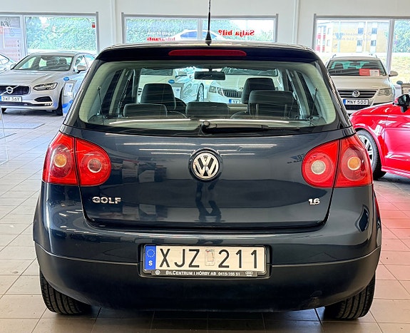 Volkswagen Golf V 12 of 12