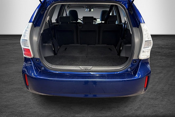 Toyota Prius+ 18 of 19