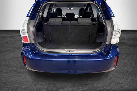 Toyota Prius+ 17 of 19