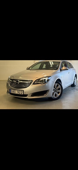 Opel Insignia 2 of 5