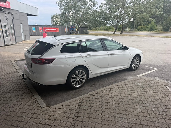 Opel Insignia 3 of 5