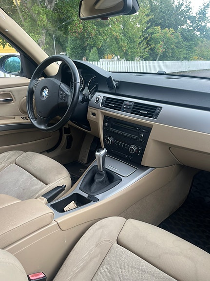 BMW 320d 5 of 5