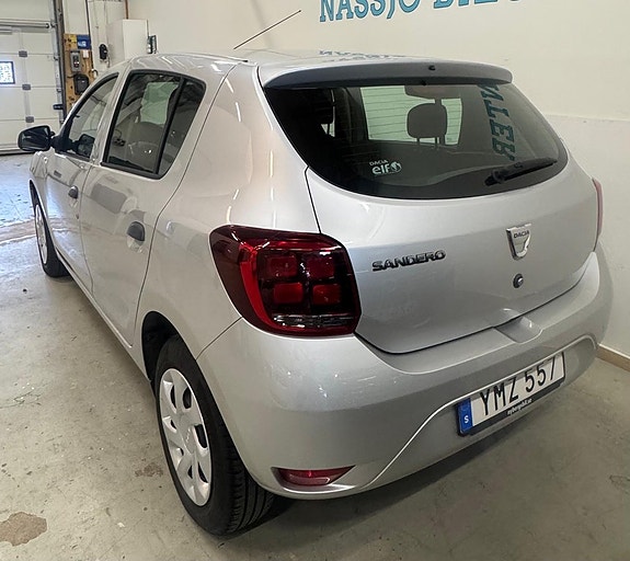 Dacia Sandero 7 of 13