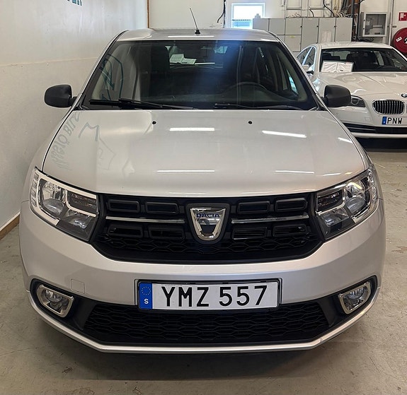 Dacia Sandero 2 of 5