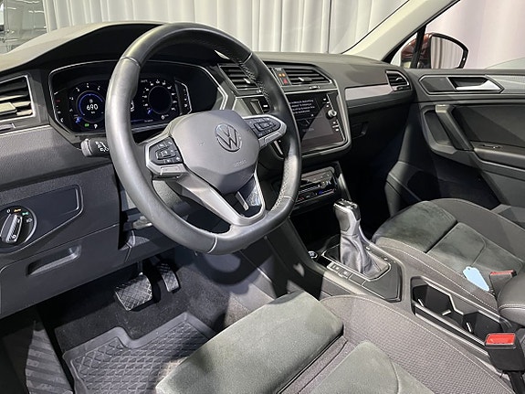 Volkswagen Tiguan 4 of 5