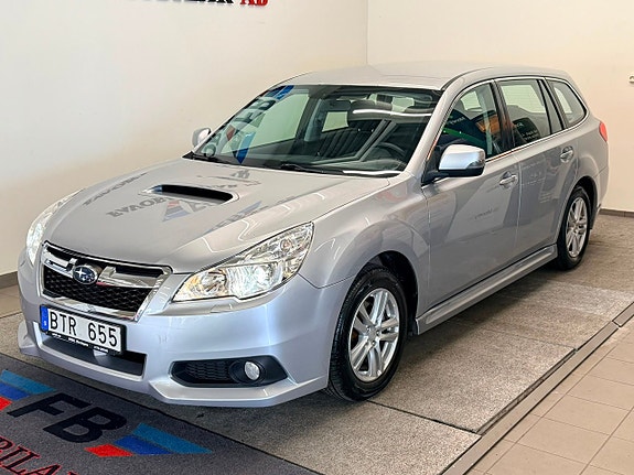 Subaru Legacy 2 of 5