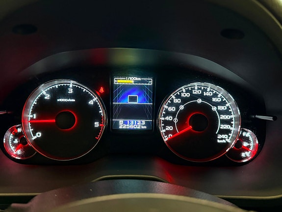 Subaru Legacy 6 of 18