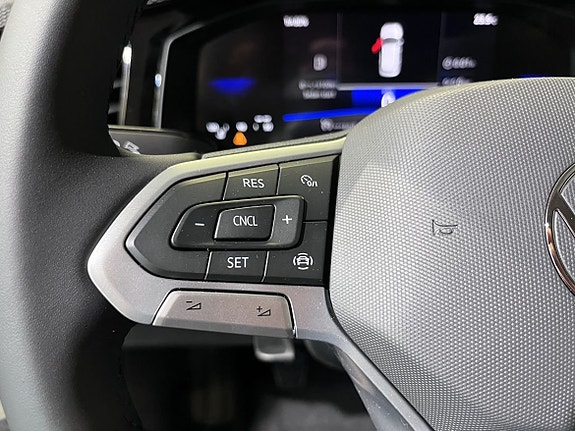 Volkswagen Polo 10 of 14
