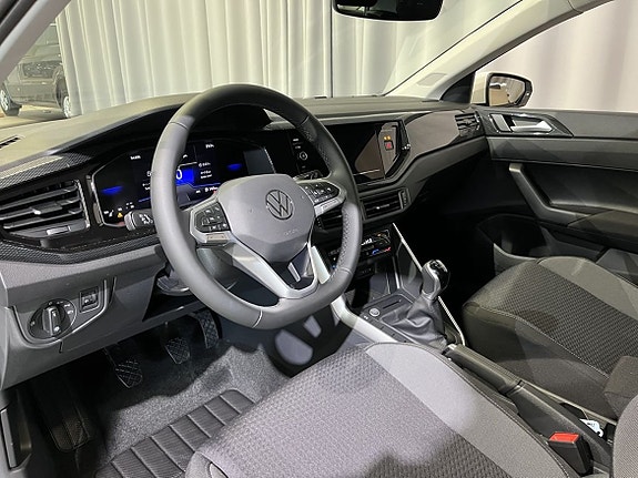 Volkswagen Polo 9 of 14