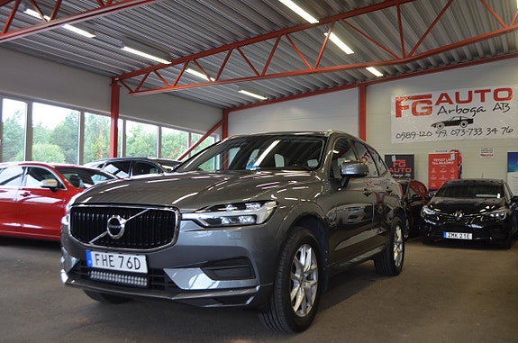 Volvo XC60 2 of 5
