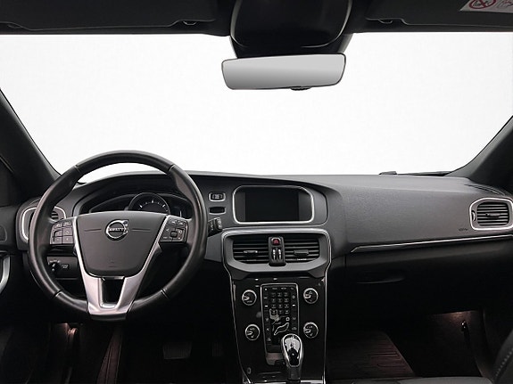 Volvo V40 12 of 30