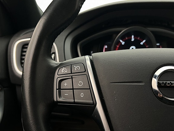 Volvo V40 18 of 30
