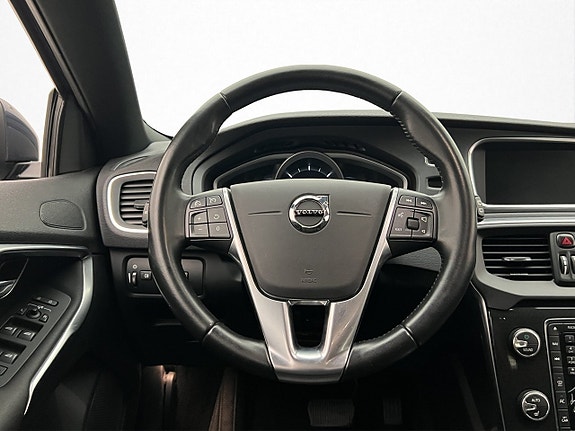 Volvo V40 13 of 30