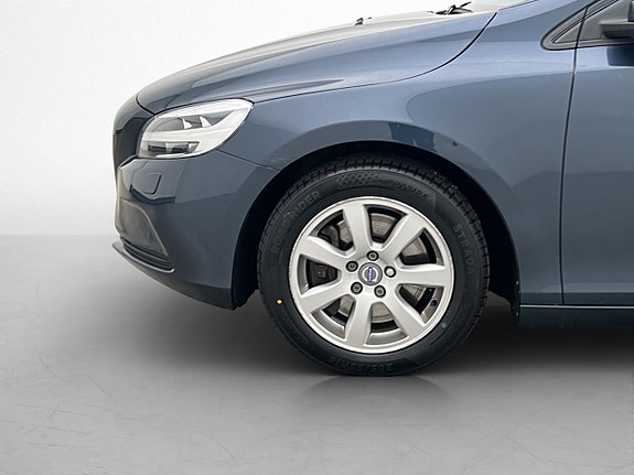 Volvo V40 28 of 30