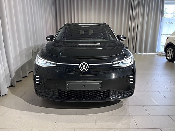 Volkswagen ID.4 GTX 2 of 5
