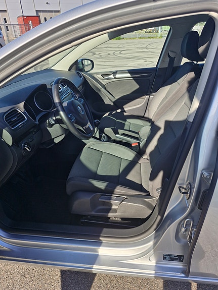 Volkswagen Golf VI 5 of 5