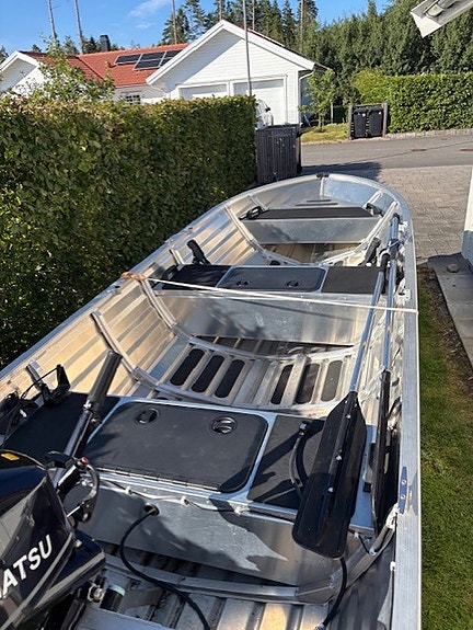 Kimple 440 Adventure + Tohatsu MFS 9.9 EPL Sports Thrust inkTiki trailer - 2021 3 of 4