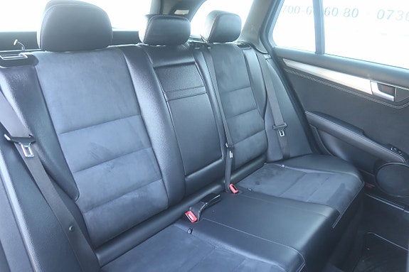 Mercedes-Benz C180 11 of 25