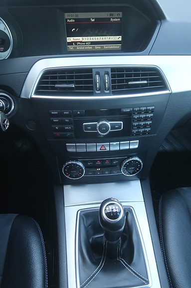Mercedes-Benz C180 13 of 25