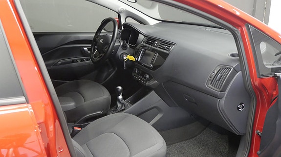Kia Rio 10 of 16
