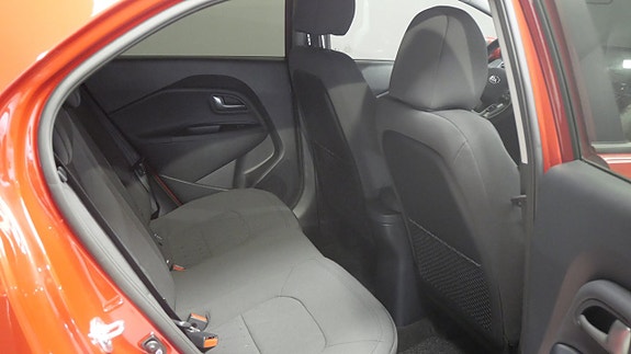 Kia Rio 11 of 16